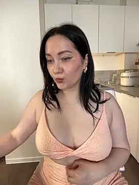 Kiss My Body online show from 05.10.26