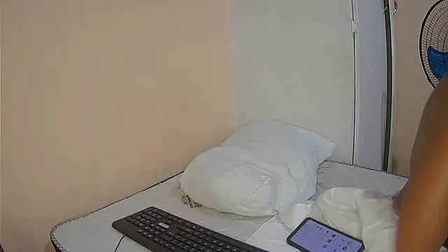 Snapshot of BigBootyStudent chatting on 01.26.25 BigBootyStudent online show from 01.26.25