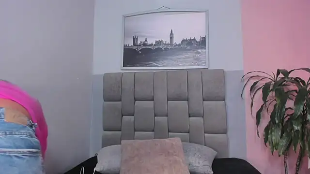 Snapshot of janna_lopez_ chatting on 12.05.25 janna lopez online show from 12.05.25