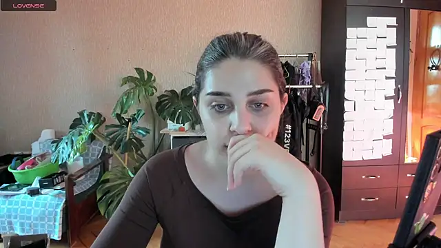 Snapshot of _Roselina_ chatting on 07.23.26 Roselina online show from 07.23.26