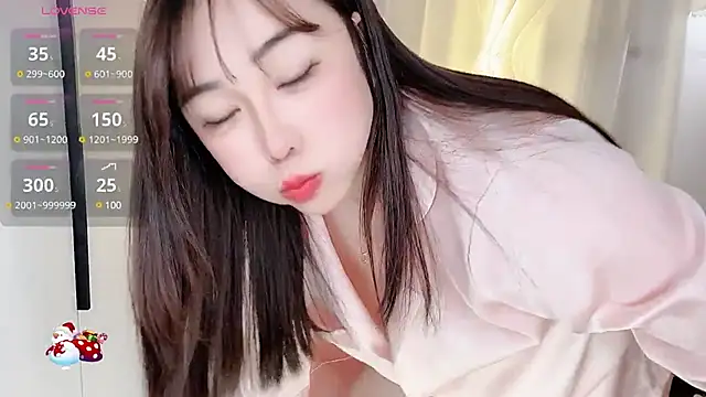 Snapshot of Alano-01 chatting on 02.25.25 Alano-01 online show from 02.25.25