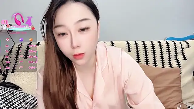 Snapshot of Alano-01 chatting on 10.30.25 Alano-01 online show from 10.30.25