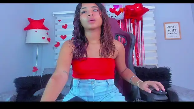 Snapshot of yian_meghan chatting on 02.27.25 yian meghan online show from 02.27.25