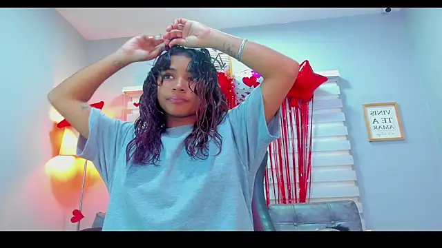 Snapshot of yian_meghan chatting on 02.28.25 yian meghan online show from 02.28.25