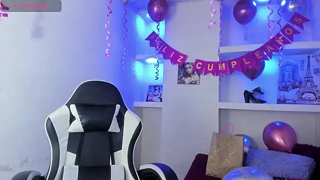 Snapshot of Miss_sparkle00 chatting on 02.05.26 Miss sparkle00 online show from 02.05.26