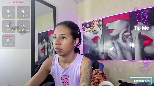 Snapshot of Miss_sparkle00 chatting on 02.13.26 Miss sparkle00 online show from 02.13.26