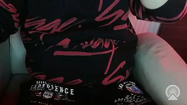 Snapshot of Skullkeeper1984 chatting on 11.28.25 Skullkeeper1984 online show from 11.28.25