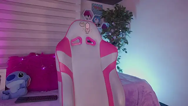 emma soffia  online show from 10.02.25