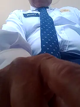 Snapshot of Jinenez chatting on 02.28.25 Jinenez online show from 02.28.25