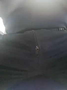 Snapshot of Jinenez chatting on 03.09.25 Jinenez online show from 03.09.25