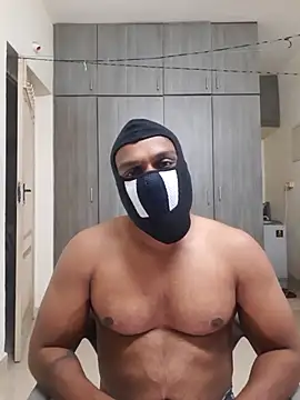 Snapshot of Chennaibull15 chatting on 02.18.25 Chennaibull15 online show from 02.18.25