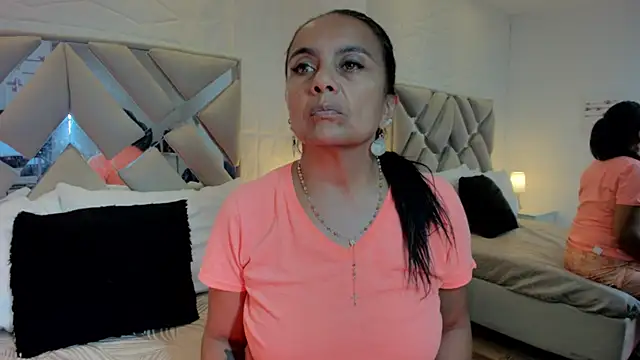 raquell moore online show from 03.09.25