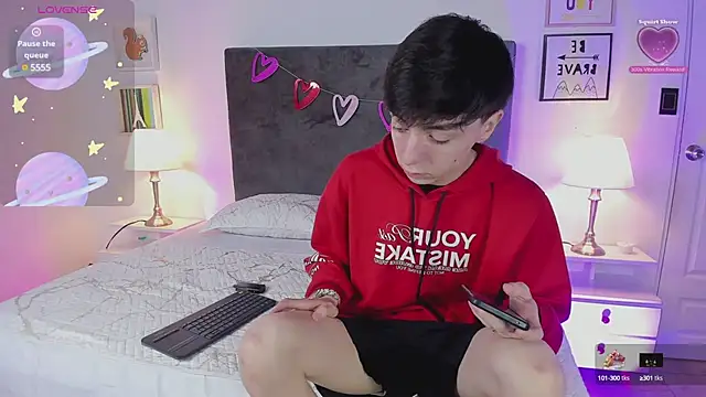 Snapshot of ethan_and_ava chatting on 02.27.25 ethan and ava online show from 02.27.25