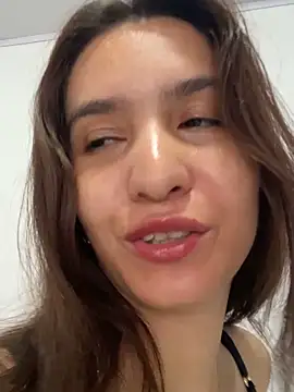 Snapshot of Bella_still chatting on 03.17.26 Bella still online show from 03.17.26