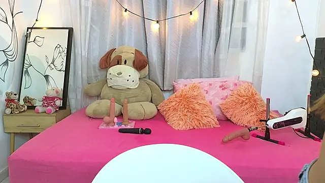 SERAFINA  online show from 10.25.25