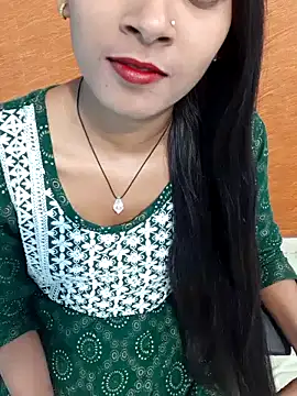 Snapshot of Divya-2007 chatting on 01.25.25 Divya-2007 online show from 01.25.25