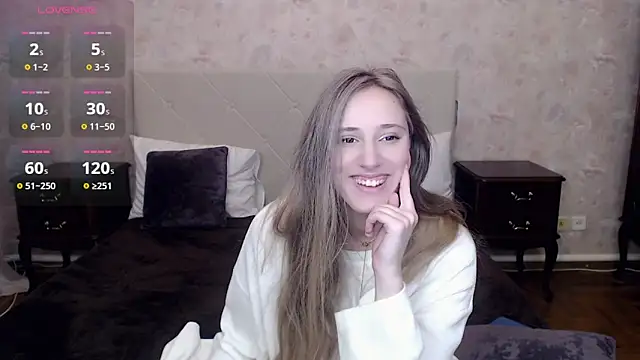 Snapshot of blondyriss chatting on 03.02.25 blondyriss online show from 03.02.25