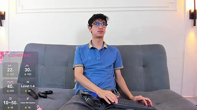 Snapshot of Cum_hunters chatting on 04.25.26 Cum hunters online show from 04.25.26