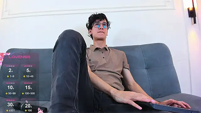 Snapshot of Cum_hunters chatting on 05.31.26 Cum hunters online show from 05.31.26