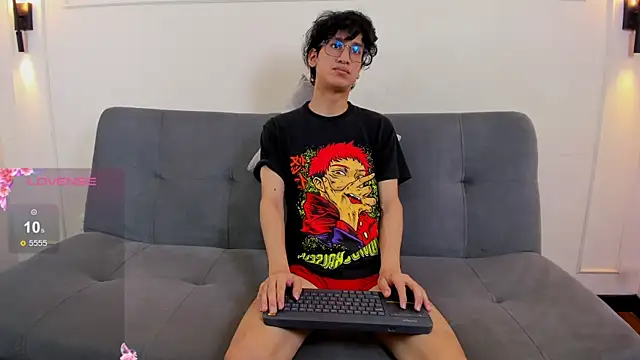 Snapshot of Cum_hunters chatting on 06.28.26 Cum hunters online show from 06.28.26