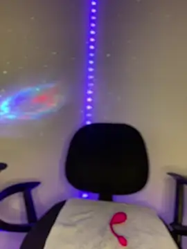 Snapshot of vane_foxxx chatting on 02.17.25 vane foxxx online show from 02.17.25