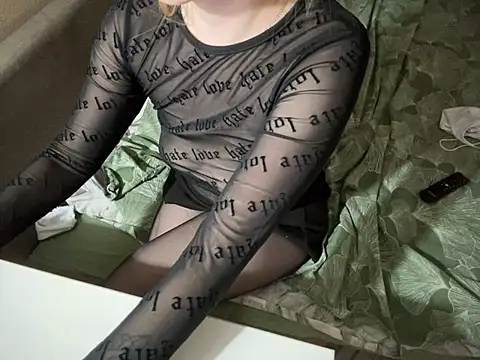 Snapshot of HotLoveAlice chatting on 01.15.25 HotLoveAlice online show from 01.15.25