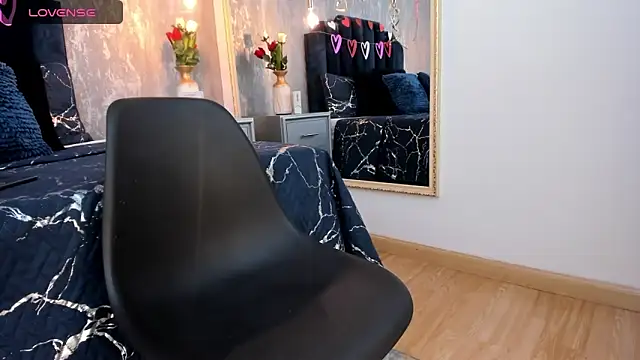 Isis ariany  online show from 02.19.25