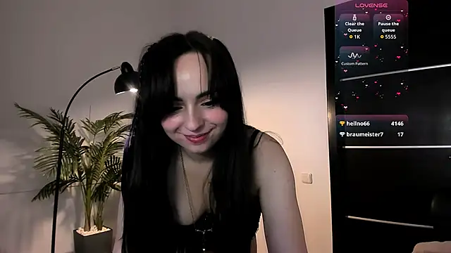 Noirael online show from 04.19.26