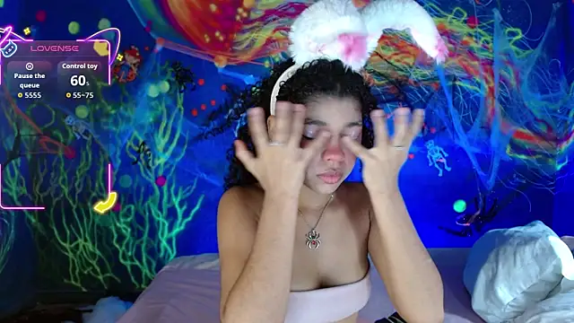 lucie petite online show from 10.15.25