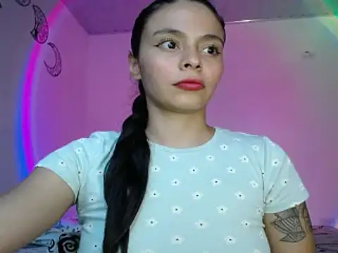 Snapshot of lana_roman chatting on 01.17.25 lana roman online show from 01.17.25