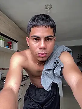 Snapshot of Dannytwinksxxx chatting on 03.23.26 Dannytwinksxxx online show from 03.23.26