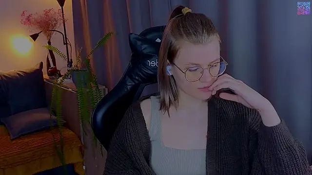 Snapshot of _JessieVibes chatting on 04.25.26 JessieVibes online show from 04.25.26