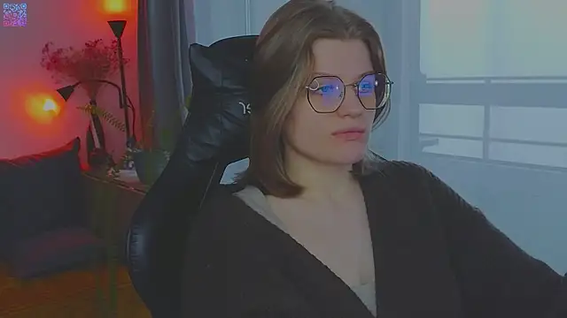 Snapshot of _JessieVibes chatting on 04.26.26 JessieVibes online show from 04.26.26