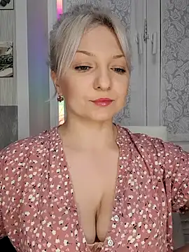 Snapshot of Anesteishen chatting on 01.26.25 Anesteishen online show from 01.26.25