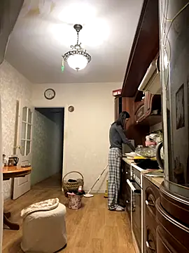 mollyEXD online show from 11.27.25