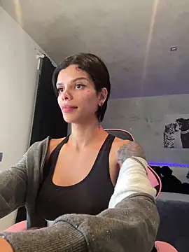 Rosariolovex online show from 02.21.25