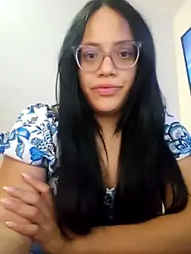 Snapshot of katrina29 chatting on 02.19.25 katrina29 online show from 02.19.25