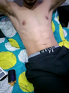 Snapshot of hot_hunk_boy chatting on 09.28.25 hot hunk boy online show from 09.28.25