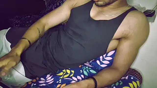 Snapshot of hot_hunk_boy chatting on 11.16.25 hot hunk boy online show from 11.16.25