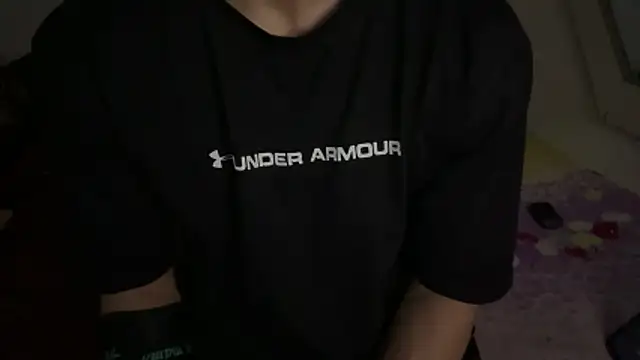 Snapshot of hot_hunk_boy chatting on 05.15.26 hot hunk boy online show from 05.15.26