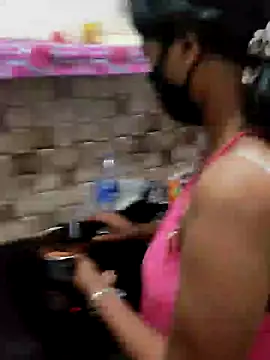 Snapshot of YourSuperTanya chatting on 02.14.25 YourSuperTanya online show from 02.14.25