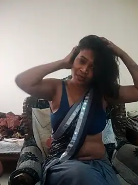 Snapshot of YourSuperTanya chatting on 03.19.25 YourSuperTanya online show from 03.19.25