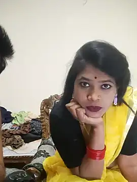 Snapshot of YourSuperTanya chatting on 03.22.25 YourSuperTanya online show from 03.22.25