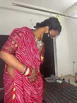 Snapshot of YourSuperTanya chatting on 12.04.25 YourSuperTanya online show from 12.04.25