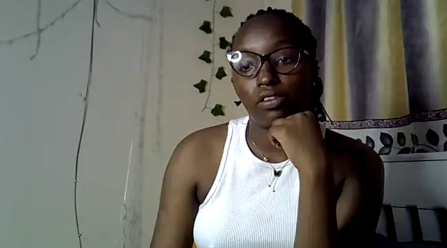 Snapshot of Vprettieeer chatting on 01.17.25 Vprettieeer online show from 01.17.25