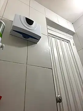 Miia Jazmin online show from 10.06.25