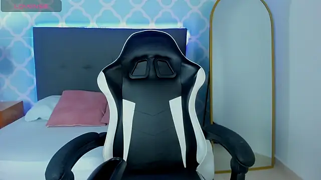 adarna13  online show from 09.15.25