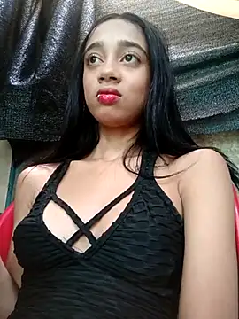 Zoe Sweett18 online show from 03.04.25