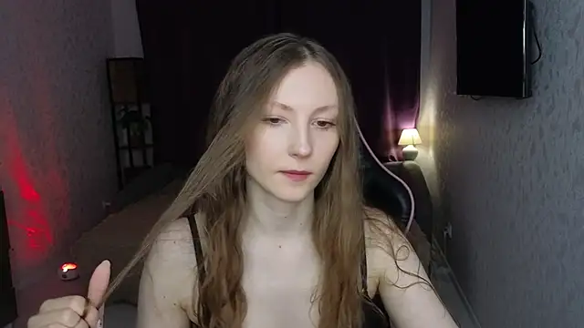 Snapshot of Sweeet_Lilit chatting on 04.25.26 Sweeet Lilit online show from 04.25.26