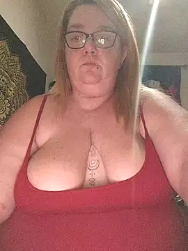 diosacurvy1984 online show from 11.14.25